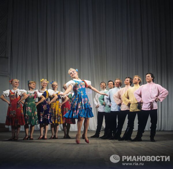 Conjunto de Danza Moiséyev, guardián de tradiciones folklóricas  - Sputnik Mundo