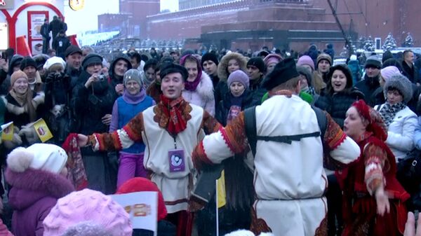 Rusia despide al invierno con la Máslenitsa, tradicional fiesta pagana - Sputnik Mundo
