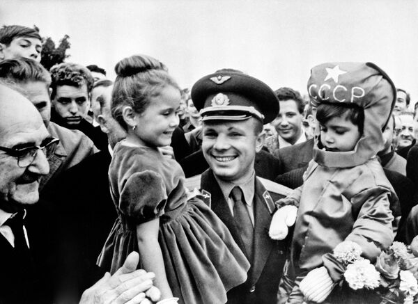 Yuri Gagarin, el hombre que vino del cielo - Sputnik Mundo