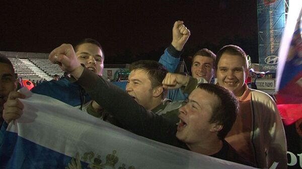 Moscovitas celebran el debut victorioso de Rusia en la Euro 2012 - Sputnik Mundo