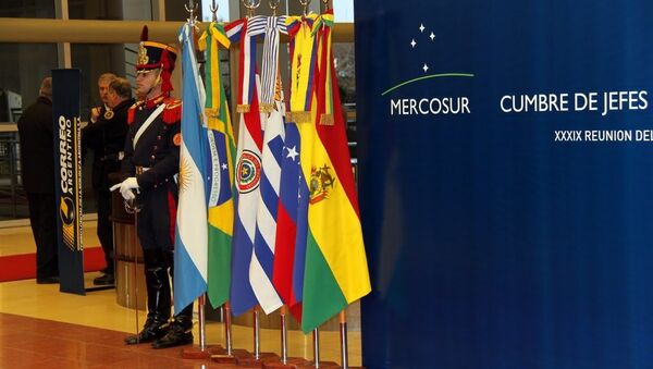 EEUU intenta expulsar a Venezuela de Mercosur, dice política brasileña - Sputnik Mundo