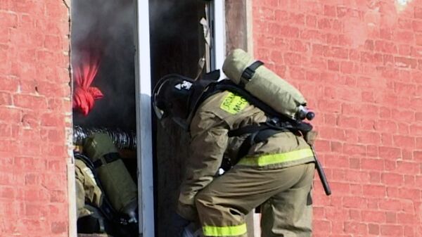 Itncendio en un taller de Moscú - Sputnik Mundo