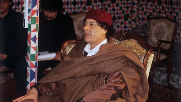 Muamar Gadafi, exlíder libio (archivo) - Sputnik Mundo