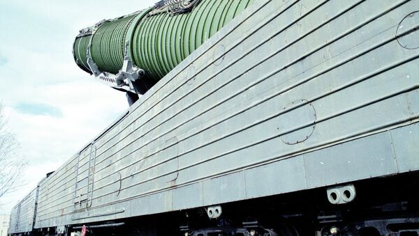 Боевой ракетный железнодорожный комплекс - Sputnik Mundo