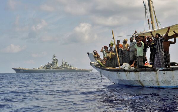 Militares en Somalia liberan tripulación de un barco secuestrado hace tres años por piratas - Sputnik Mundo