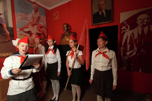 Objetos de la época soviética expuestos en un museo de Moscú - Sputnik Mundo