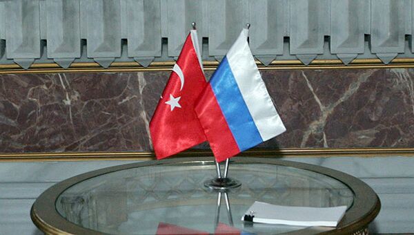 Turquía espera que el volumen comercial con Rusia alcance 100.000 millones de dólares - Sputnik Mundo