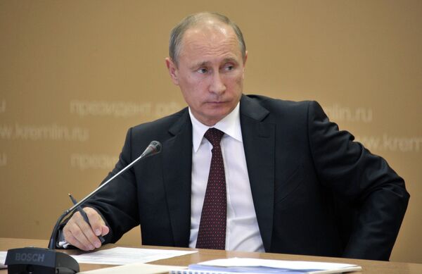 Putin da luz verde a la subida del impuesto a coches de lujo - Sputnik Mundo