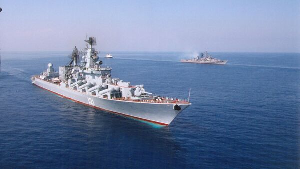 El buque lanzamisiles Moskvá - Sputnik Mundo