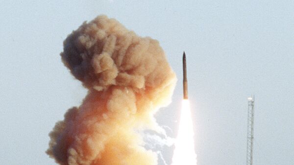 Lanzamiento de prueba del misil Minuteman III - Sputnik Mundo