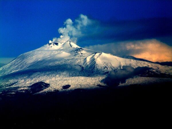Volcán Etna - Sputnik Mundo