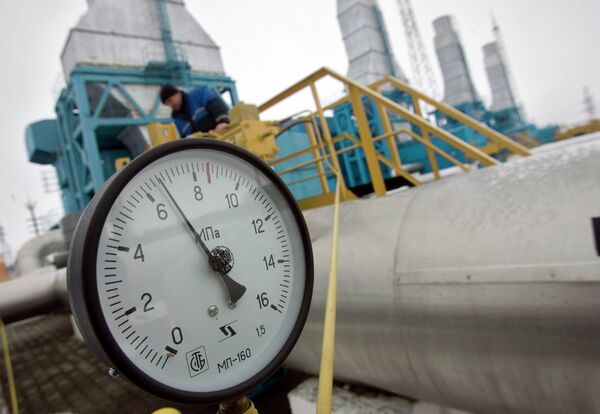 Kiev dice que Rusia no informó todavía sobre su intención de reducir el tránsito del gas - Sputnik Mundo