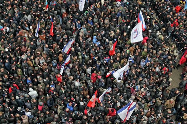 París, Berlín y Varsovia piden respeto a los derechos de las minorías en Ucrania - Sputnik Mundo