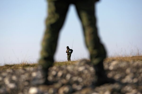Rusia cumple los acuerdos sobre el número de militares en la frontera con Ucrania, según Defensa - Sputnik Mundo