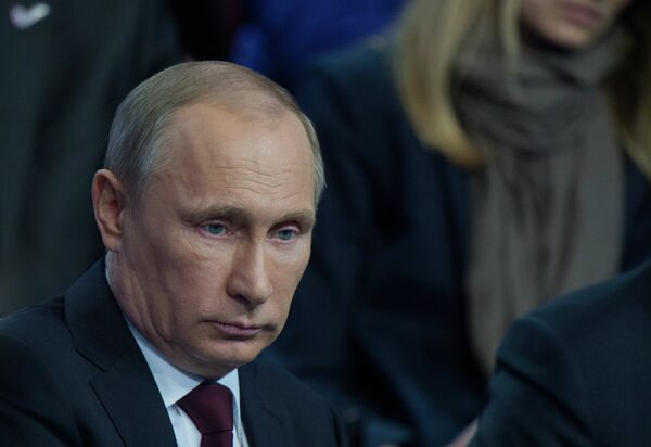 Putin califica de crimen el uso del Ejército contra el pueblo en Ucrania - Sputnik Mundo