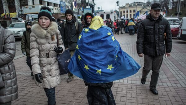 Asociación con la UE amenaza con un colapso industrial de Ucrania - Sputnik Mundo