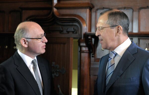 El ministro de Relaciones Exteriores de Argentina, Héctor Timerman, agradeció hoy a su colega ruso, Serguéi Lavrov, el apoyo de Moscú en la cuestión de las islas Malvinas. - Sputnik Mundo