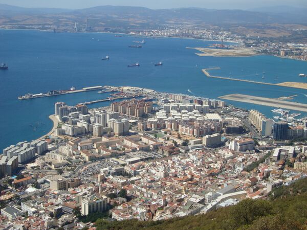 Más de 240 inmigrantes rescatados en el Estrecho de Gibraltar - Sputnik Mundo