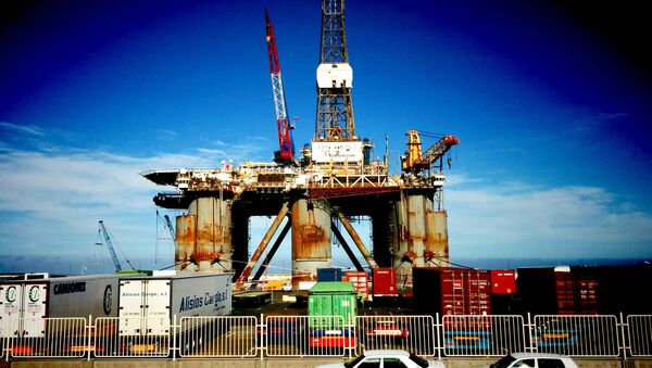 Plataforma petrolífera de Repsol en Canarias - Sputnik Mundo