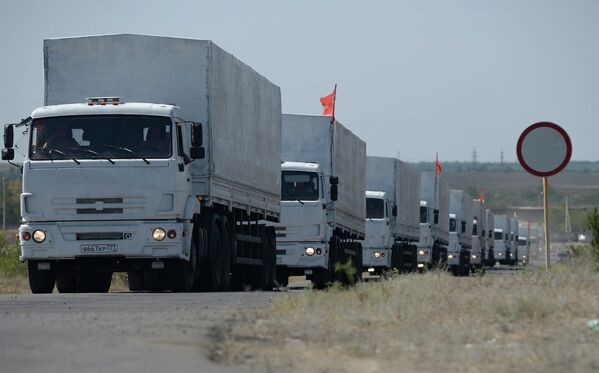Camiones KamAZ con ayuda humanitaria rusa para Ucrania - Sputnik Mundo