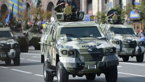 Kiev entrega a la misión de la OSCE vehículos blindados para su trabajo en Donbás - Sputnik Mundo