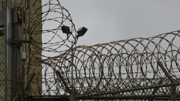 EEUU extradita a seis presos de Guantánamo a Uruguay - Sputnik Mundo