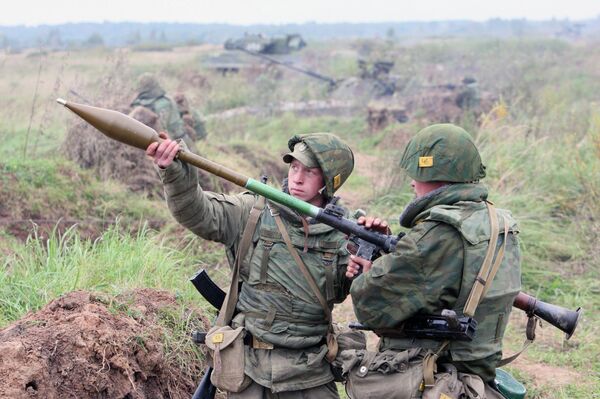 Lanzagranadas antitanque portátil RPG-7 Lanzagranadas antitanque portátil RPG-7 - Sputnik Mundo