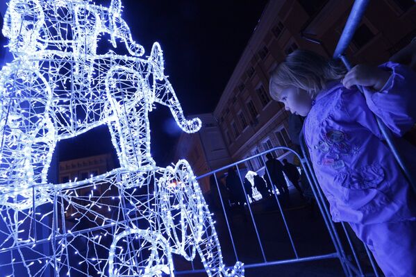 El festival “Círculo de la Luz” en Moscú - Sputnik Mundo