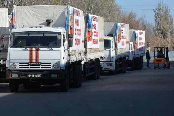 Regresan de Donbás todos los camiones del cuarto convoy humanitario ruso - Sputnik Mundo
