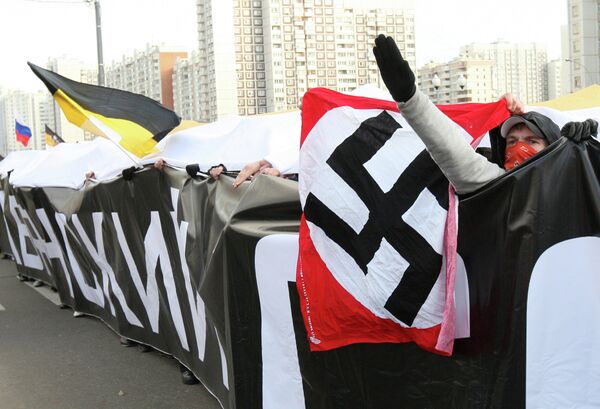 El Gobierno ruso promulga una ley que multa por usar símbolos nazis o pronazis - Sputnik Mundo