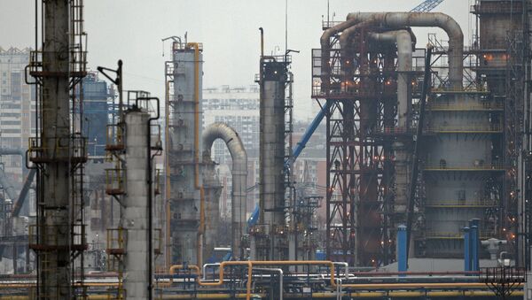 Venezuela e Irán fijan el precio de barril de petróleo en 100 dólares - Sputnik Mundo
