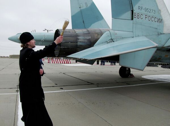 Cazas que llegaron al aeródromo militar de Belbek, en Crimea - Sputnik Mundo