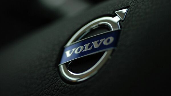 El logo de la empresa automovilística sueca Volvo - Sputnik Mundo