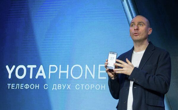 Presentación del YotaPhone 2 en Rusia - Sputnik Mundo