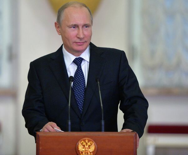 Comercio y cooperación militar, temas principales de la visita de Putin a la India - Sputnik Mundo